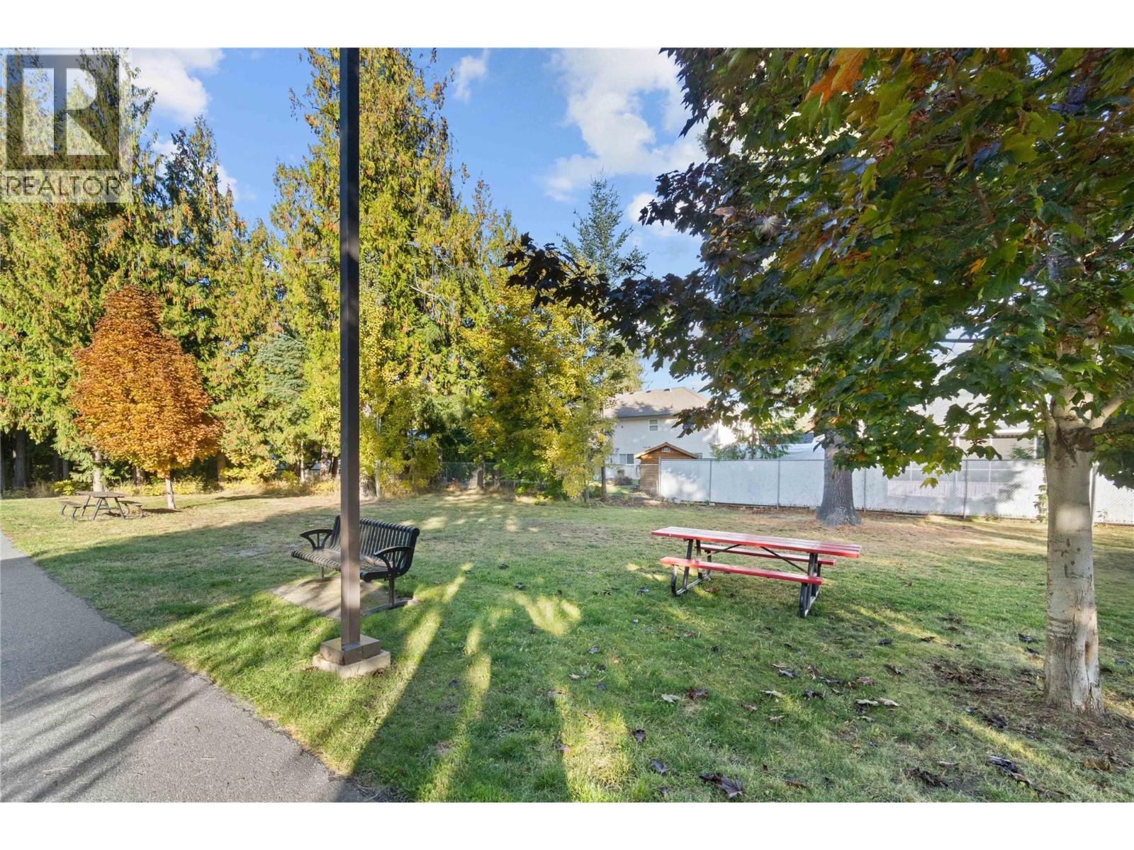 124 222 Martin Street, Sicamous