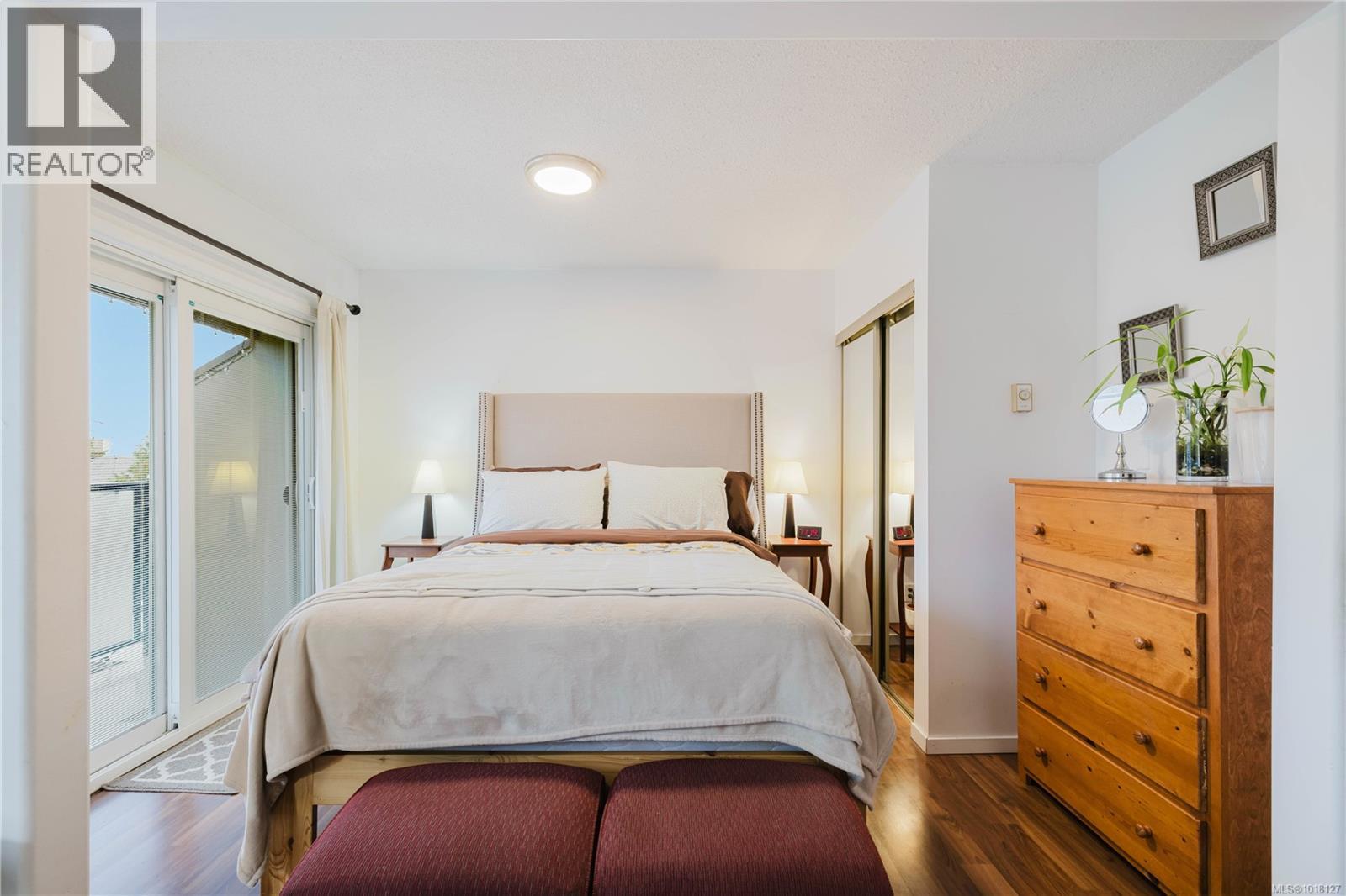 #3 740 WILSON ST - 11