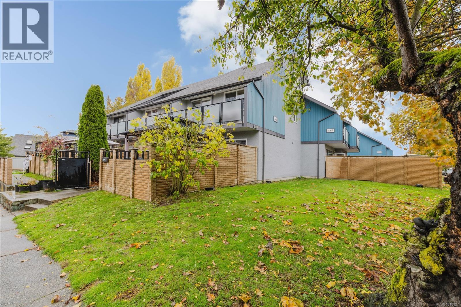 #3 740 WILSON ST - 3