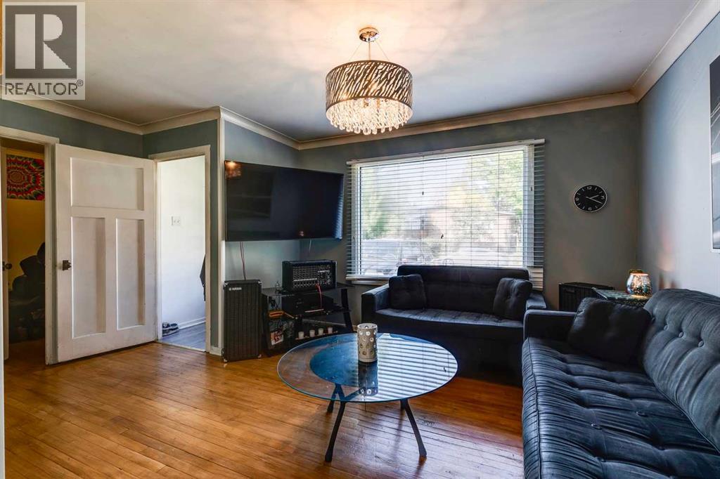 Single Family House Bungalow for Sale in   Avenue NW Capitol Hill Calgary 