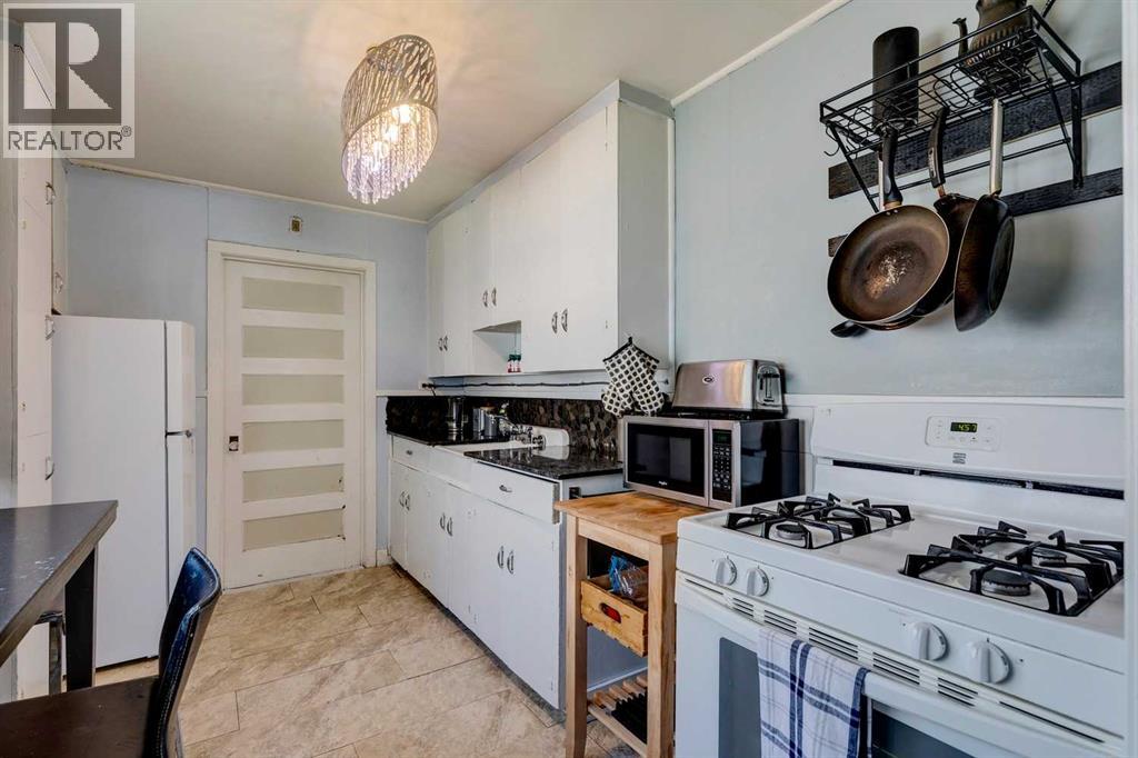 Single Family House Bungalow for Sale in   Avenue NW Capitol Hill Calgary 