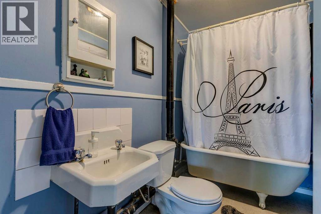 Single Family House Bungalow for Sale in   Avenue NW Capitol Hill Calgary 