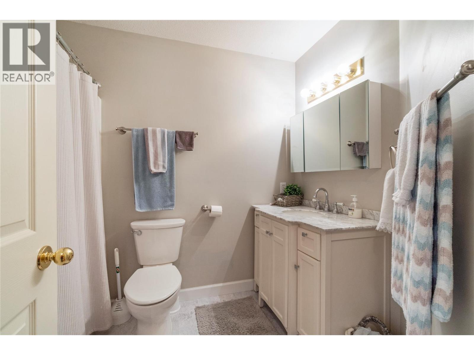 4483 14 Street NE, Salmon Arm