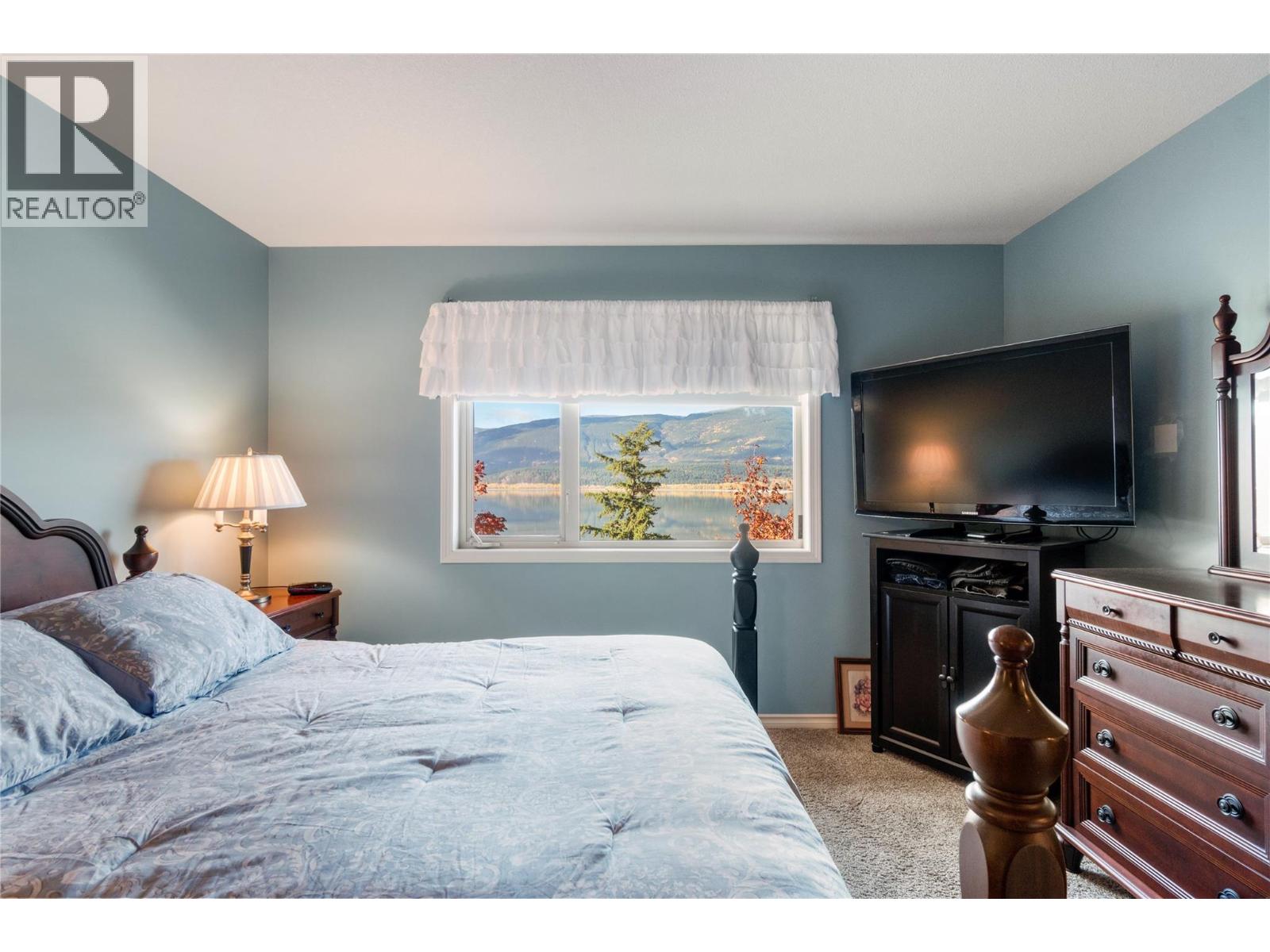 4483 14 Street NE, Salmon Arm