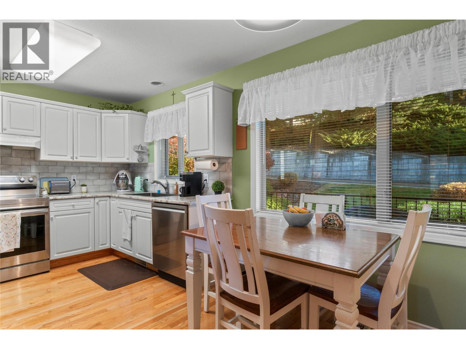 4483 14 Street NE, Salmon Arm