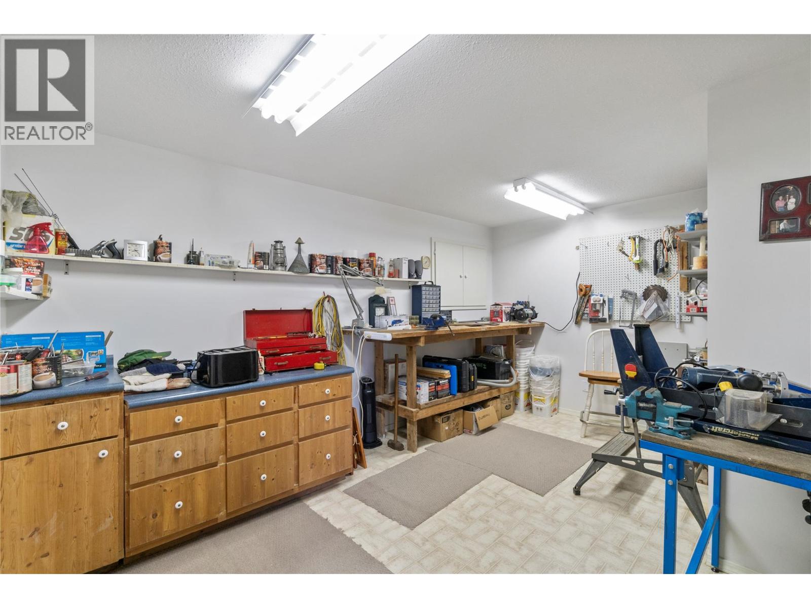 4483 14 Street NE, Salmon Arm