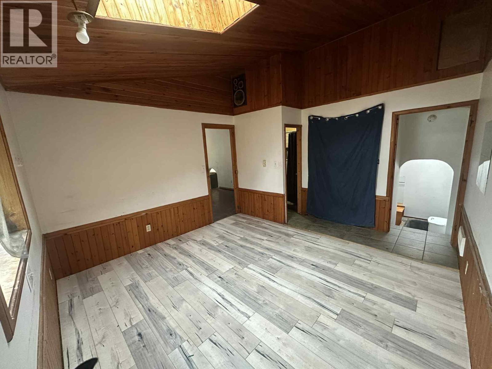 2349 Slocan Valley West Road, Slocan Park