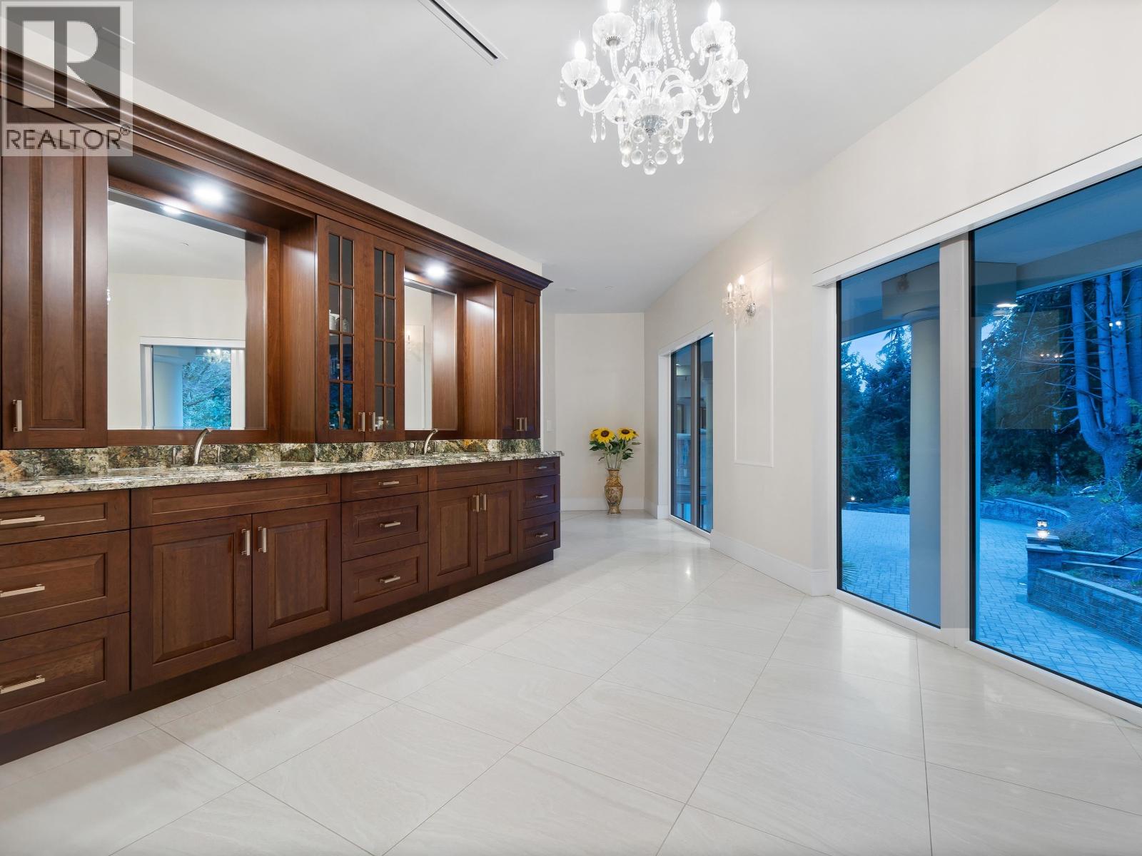 1760 29TH STREET, West Vancouver