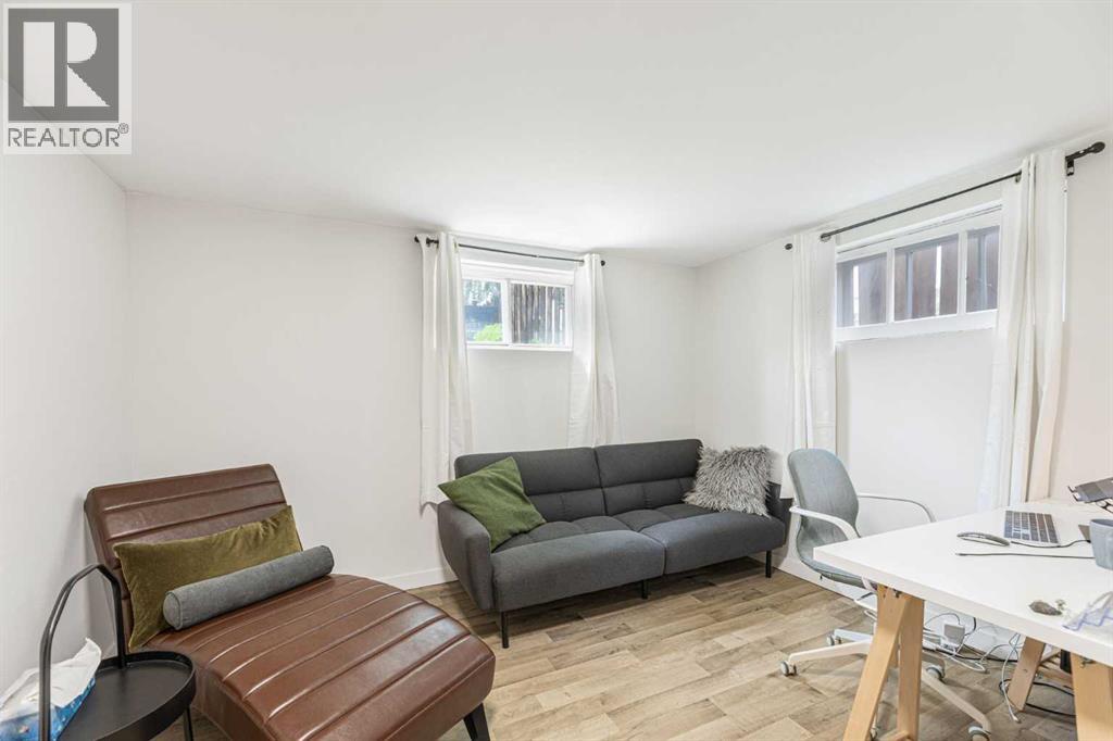 313 Ross Avenue, Cochrane