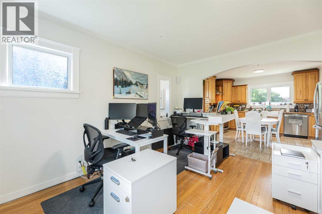 313 Ross Avenue, Cochrane