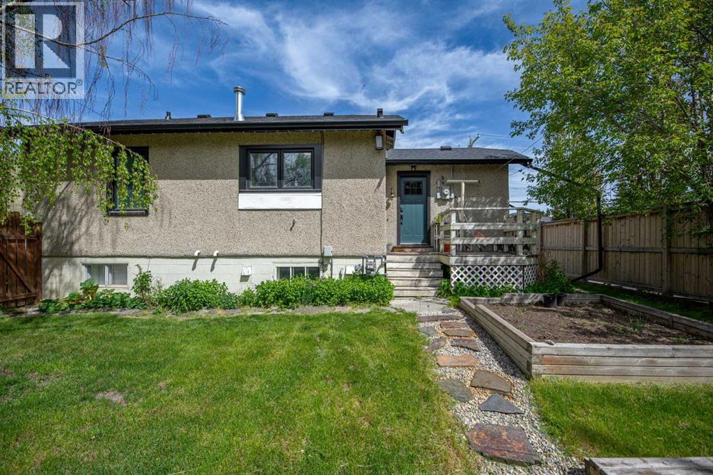 313 Ross Avenue, Cochrane