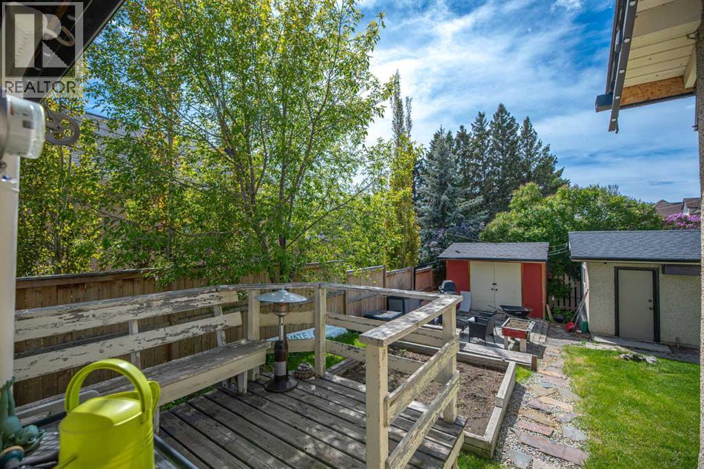 313 Ross Avenue, Cochrane