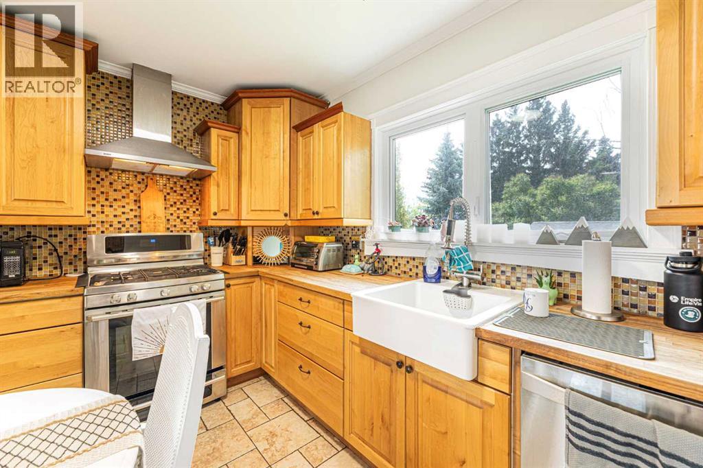 313 Ross Avenue, Cochrane