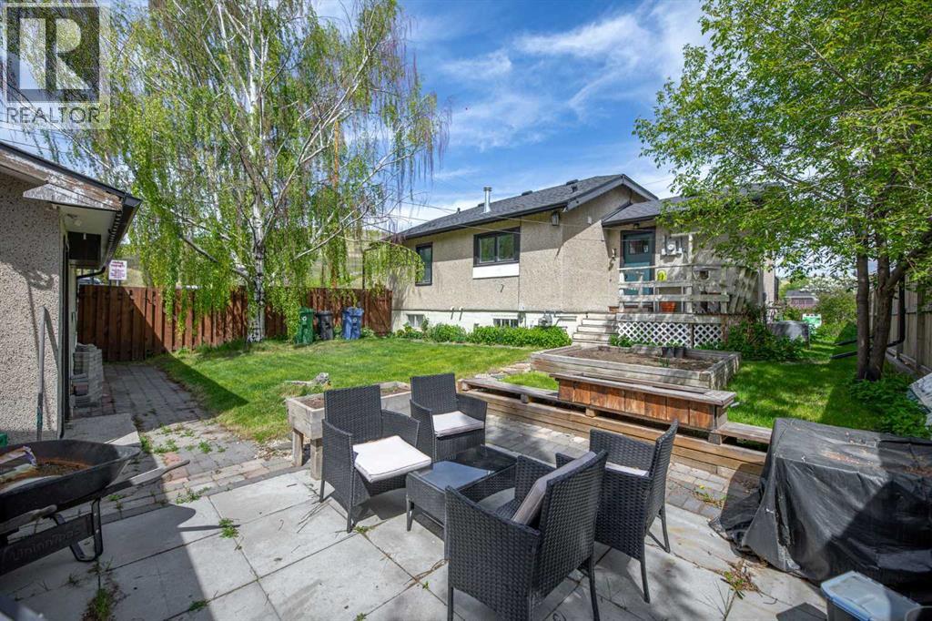 313 Ross Avenue, Cochrane