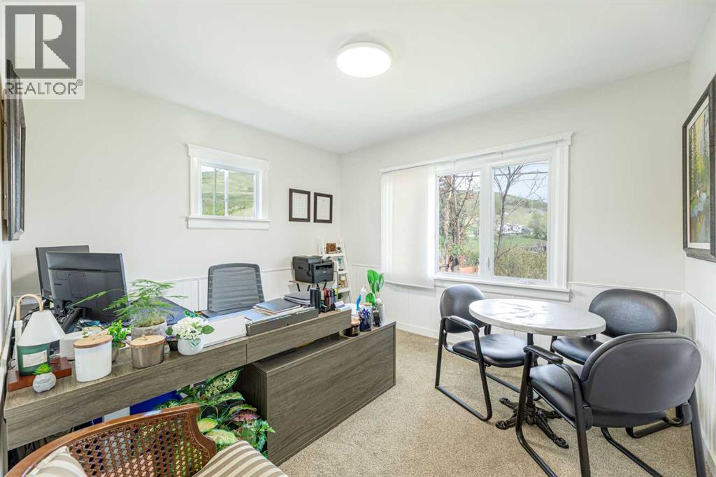 313 Ross Avenue, Cochrane