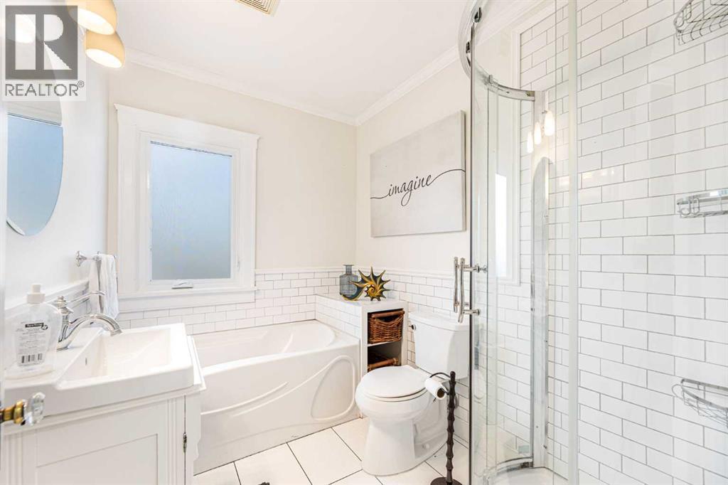 313 Ross Avenue, Cochrane