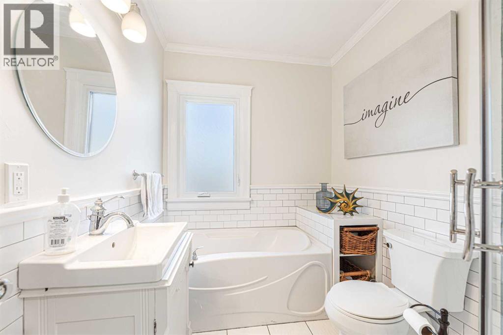 313 Ross Avenue, Cochrane