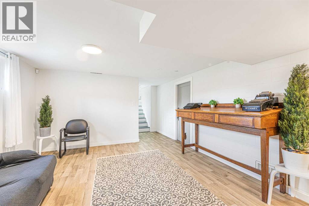 313 Ross Avenue, Cochrane