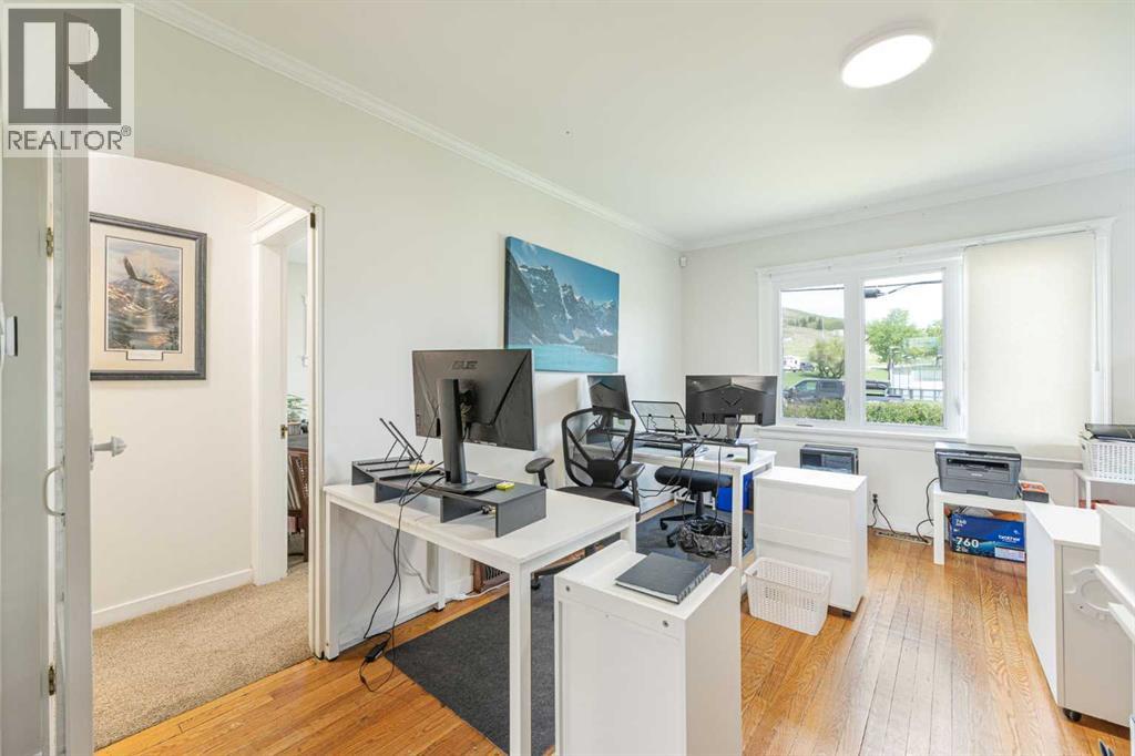 313 Ross Avenue, Cochrane