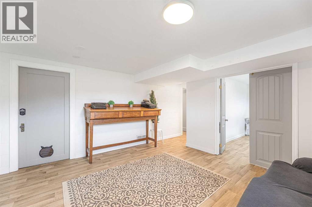 313 Ross Avenue, Cochrane