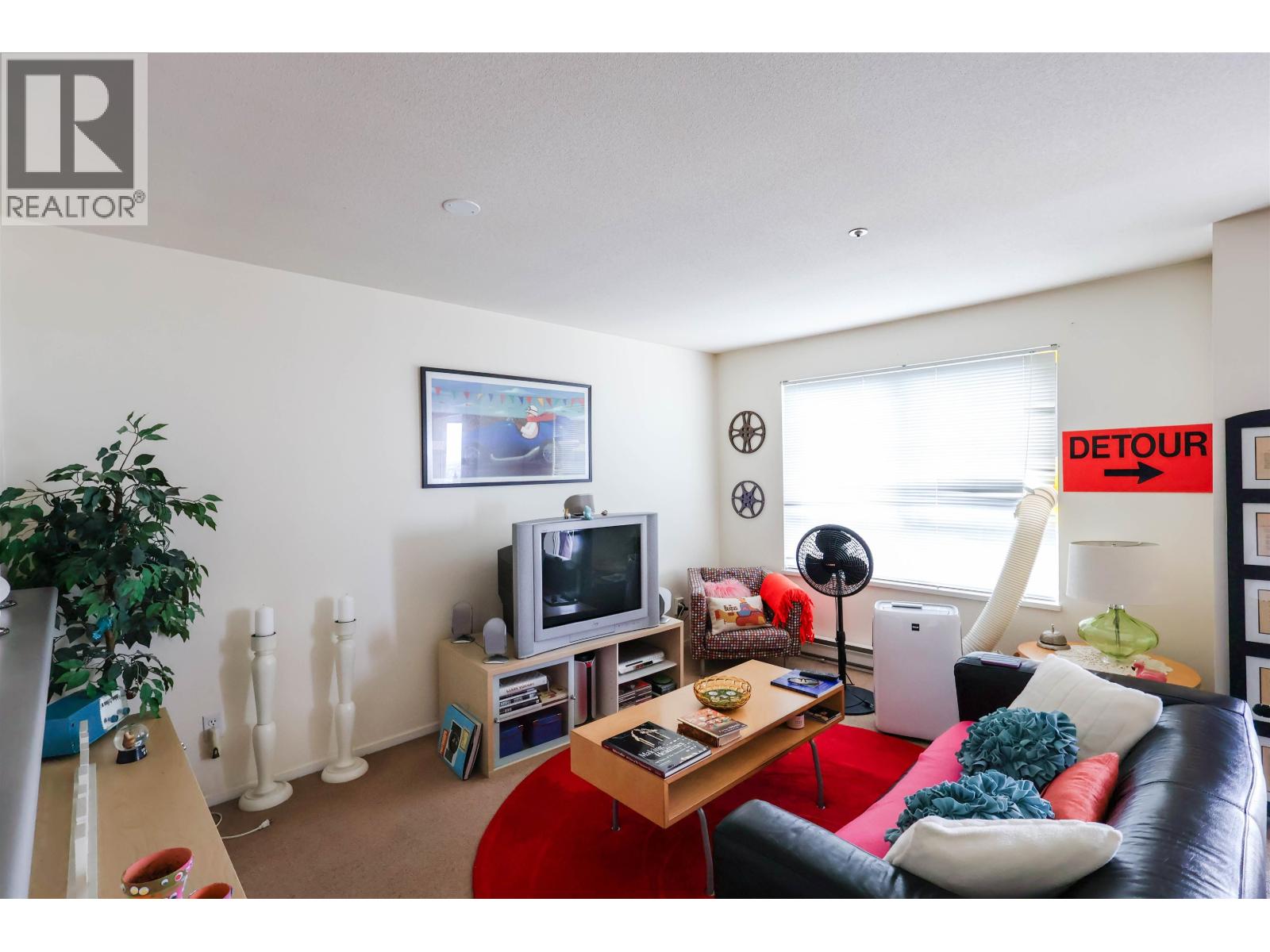 206 723 TWELFTH STREET, New Westminster