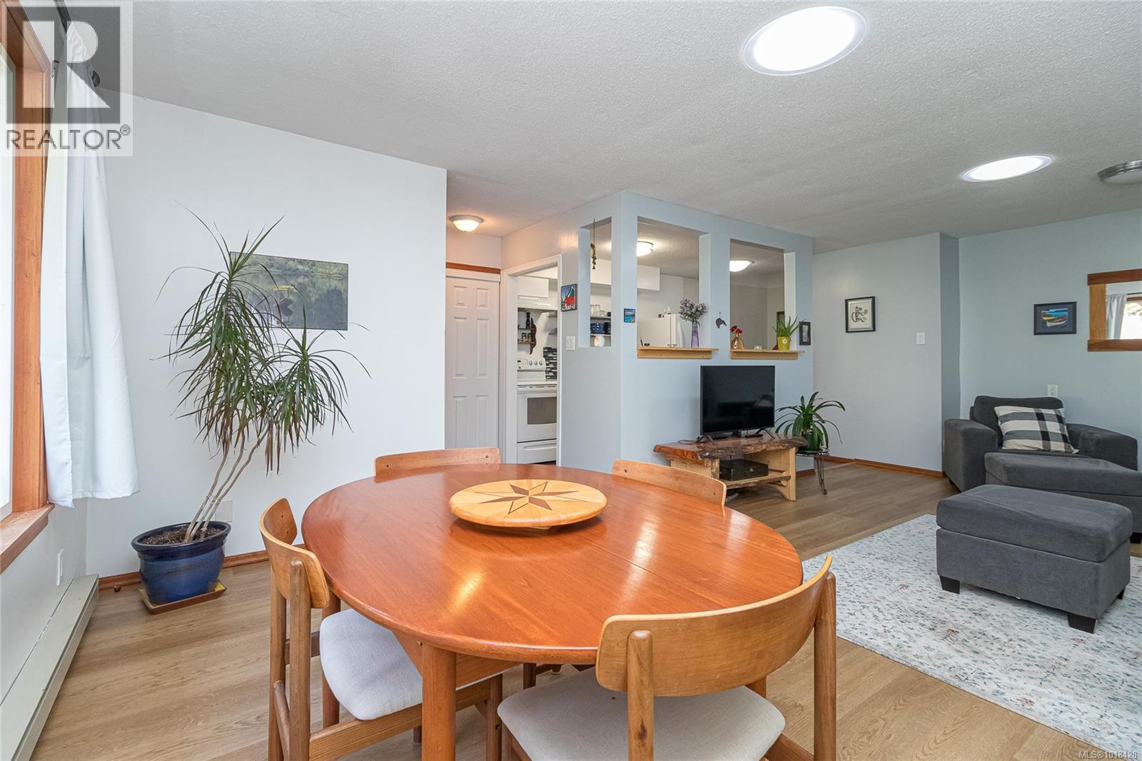 19 278 Island Highway, View Royal