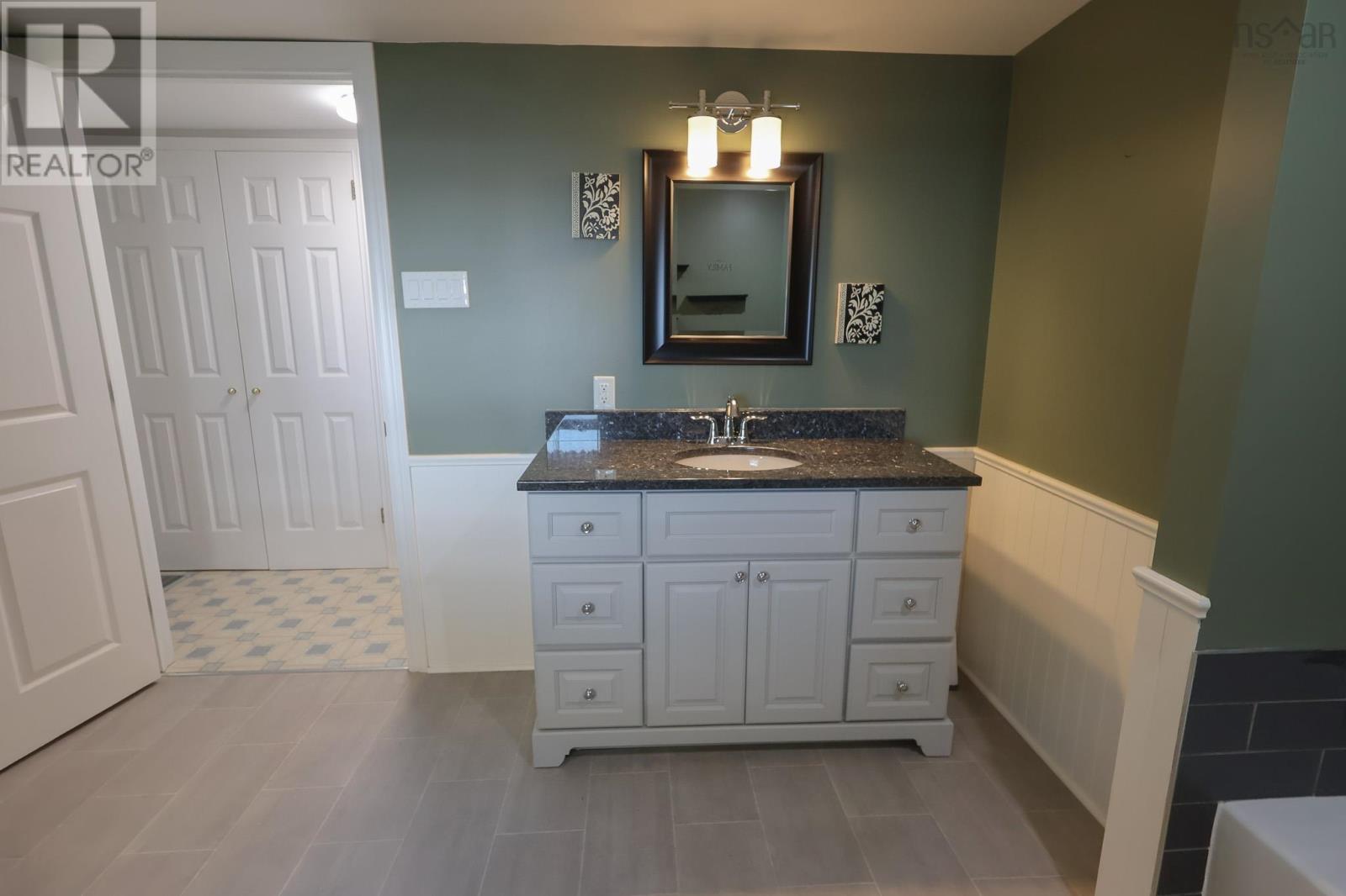 Property 20 of 43 of 17600 & 17604 Highway 103