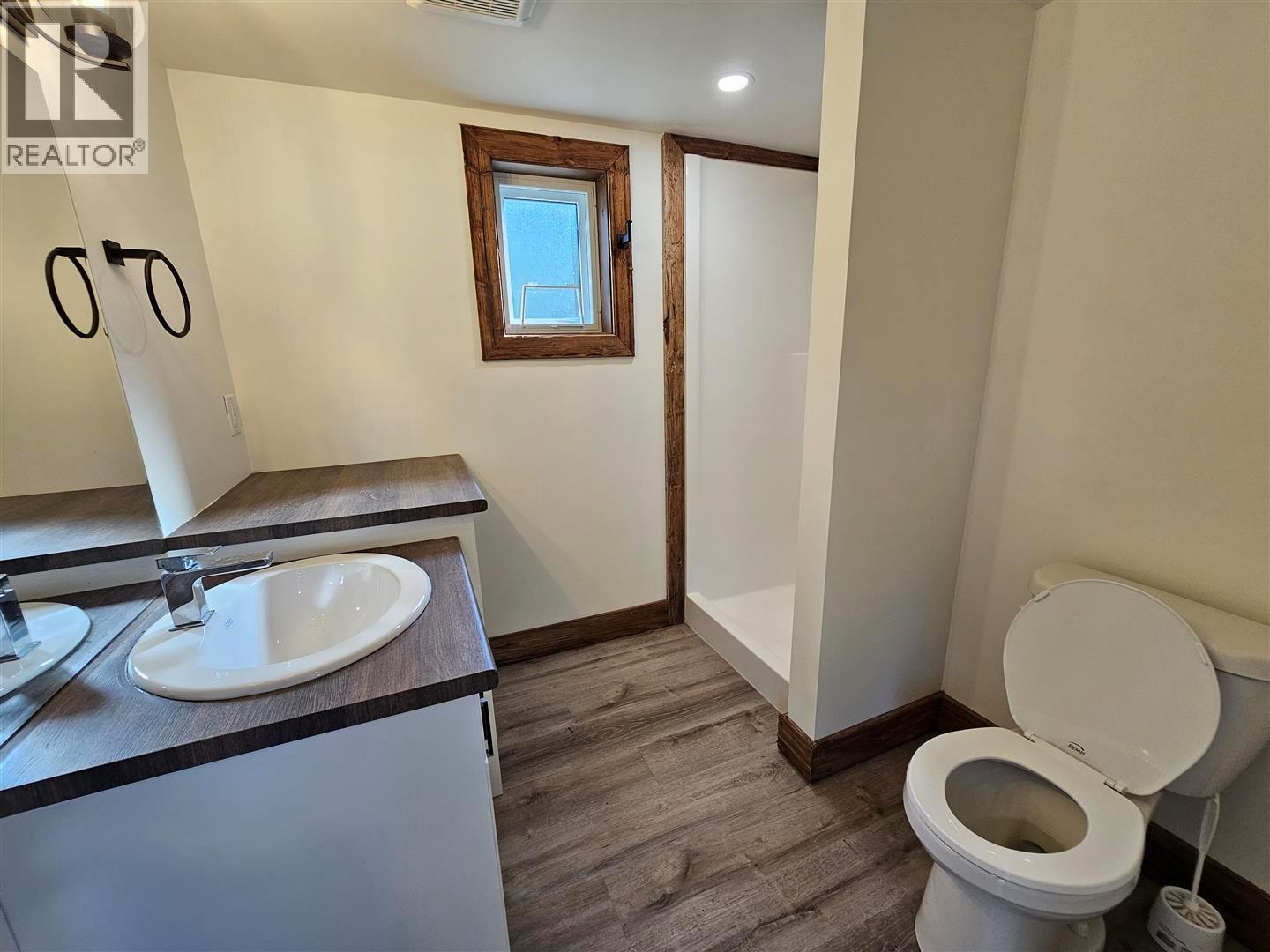 5533 33 Highway Unit# 1, Beaverdell