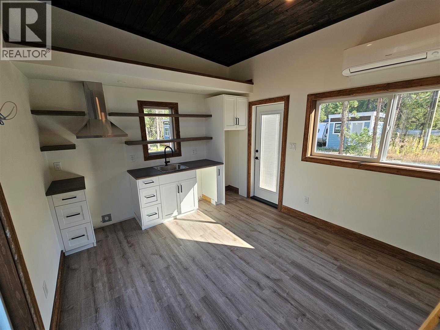 5533 33 Highway Unit# 1, Beaverdell