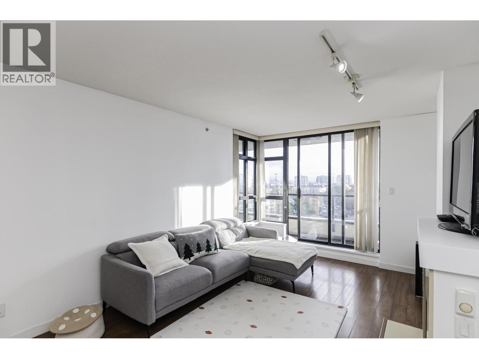 #1001-8160 LANSDOWNE Road, Richmond