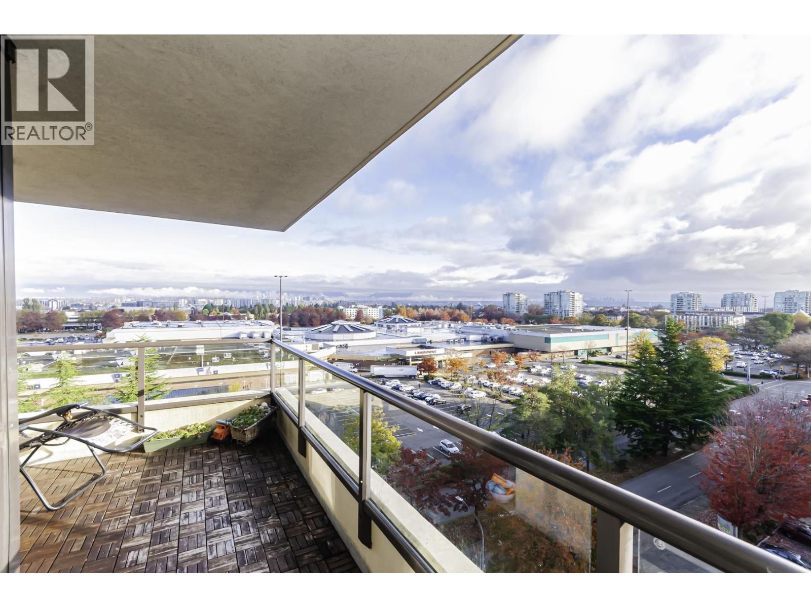 #1001-8160 LANSDOWNE Road, Richmond