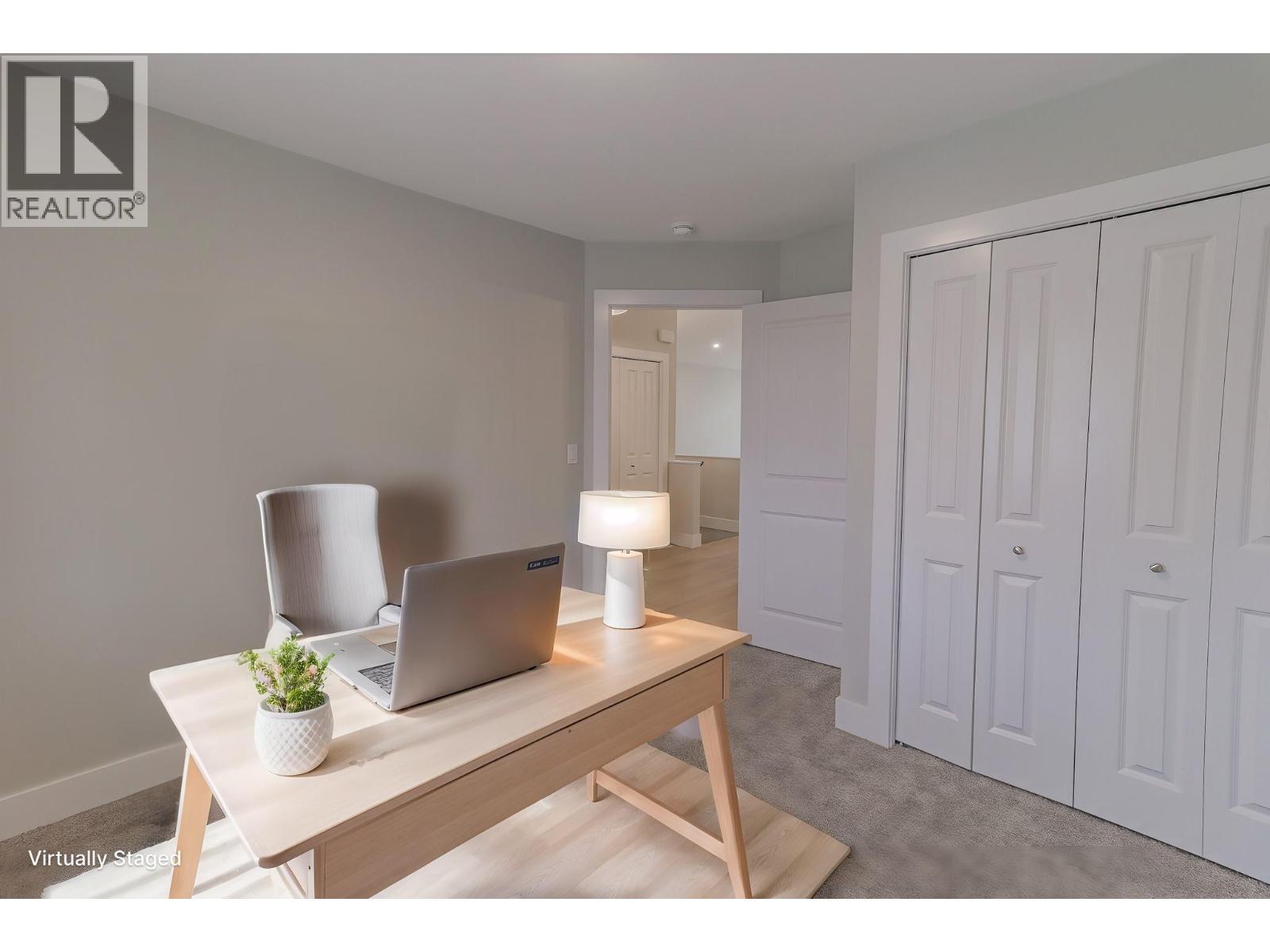 208 CORRAL Boulevard - 20