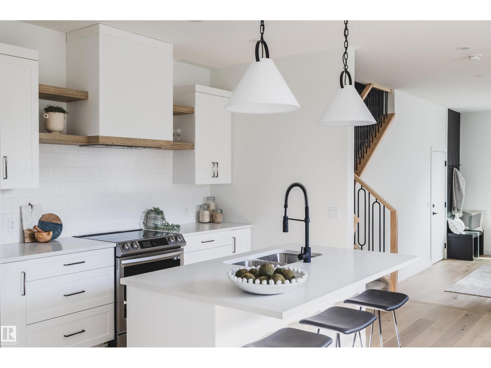 4216 121 ST NW, Edmonton