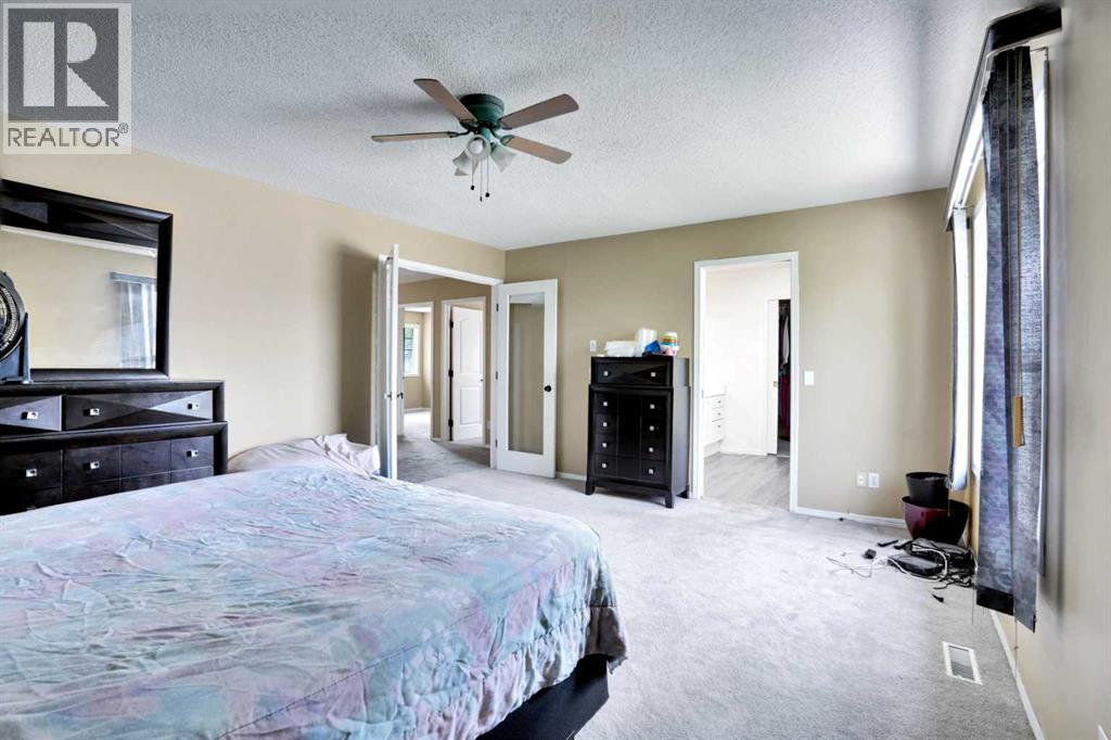 Single Family House for Sale in  Chaparral Drive SE Chaparral Calgary 