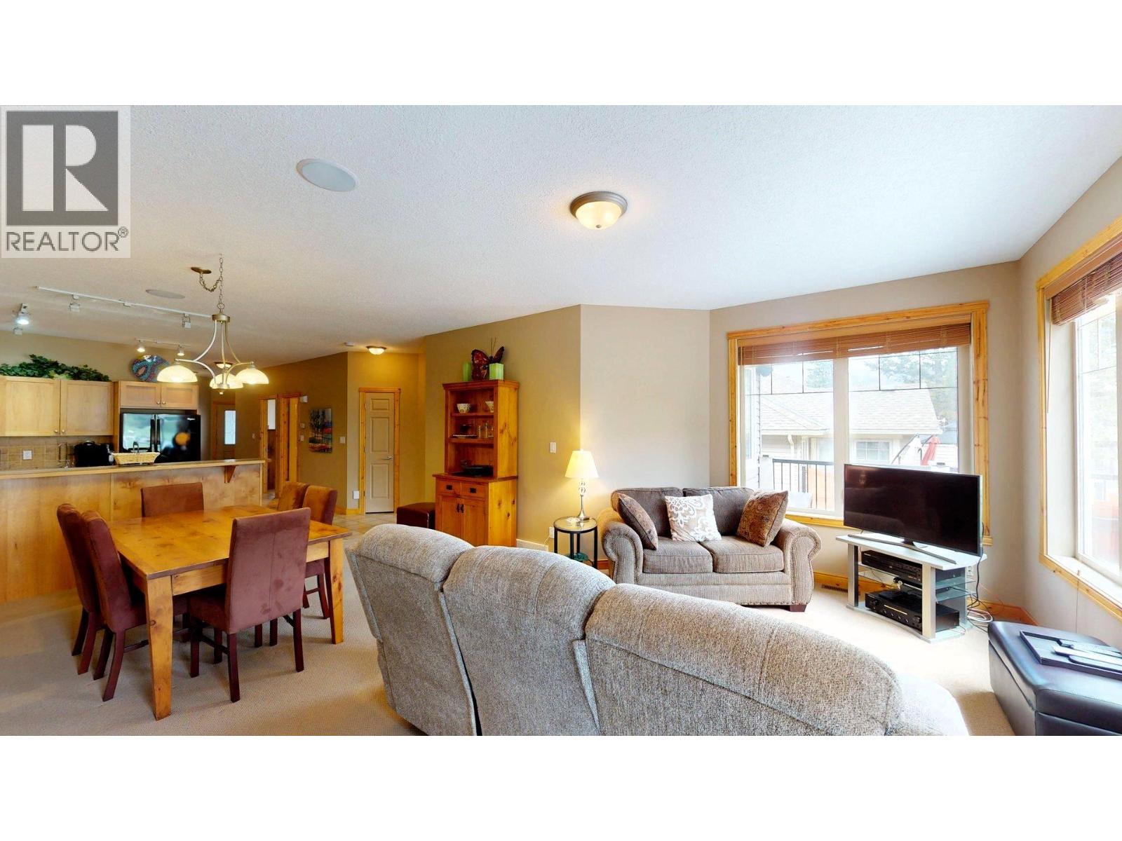 4886 RIDGE ROAD - 12