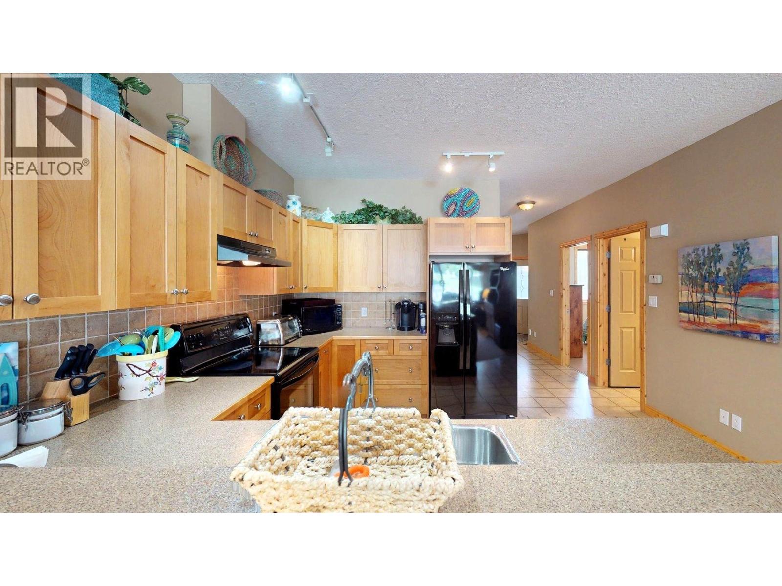 4886 RIDGE ROAD - 20