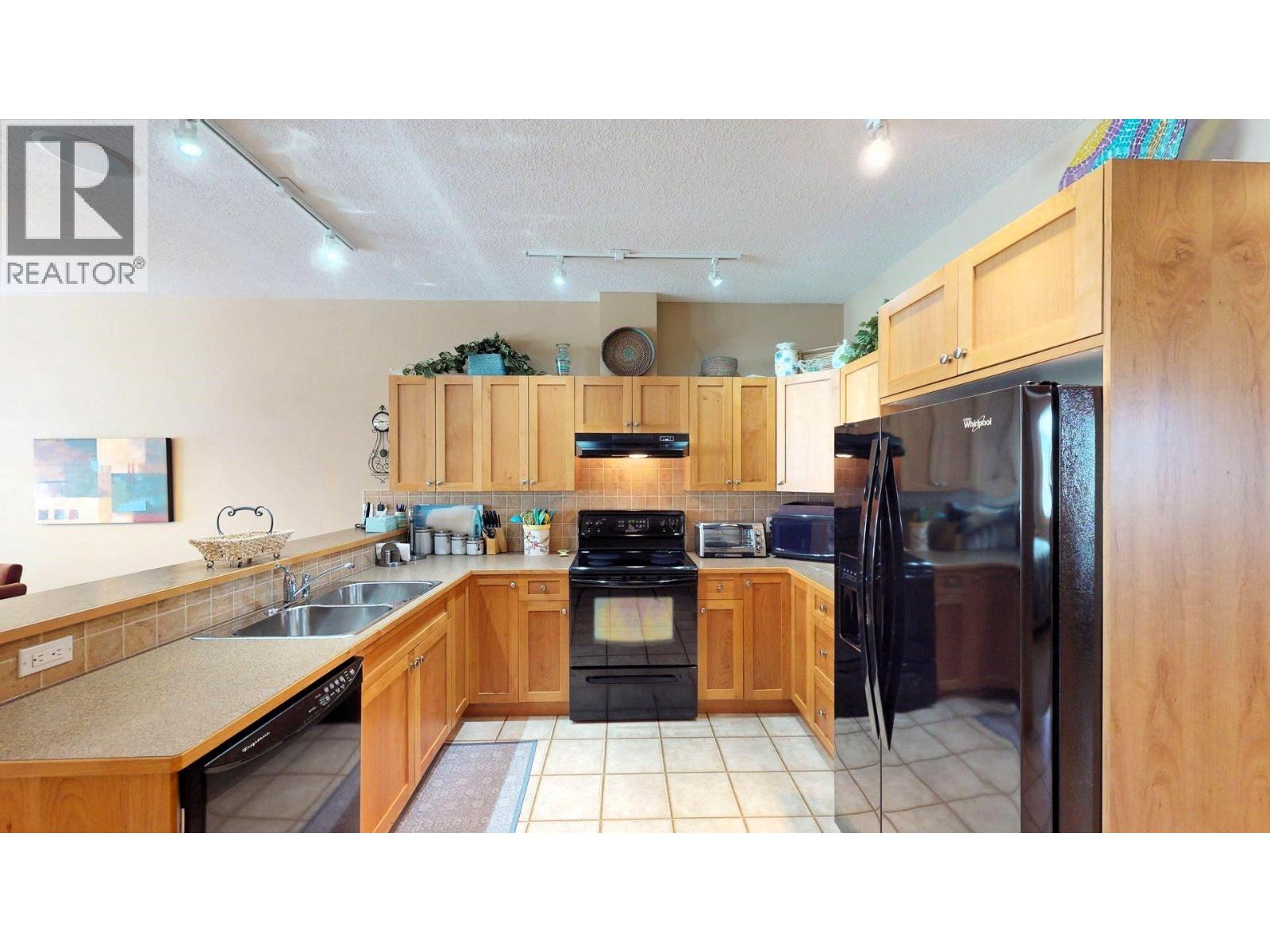 4886 RIDGE ROAD - 21