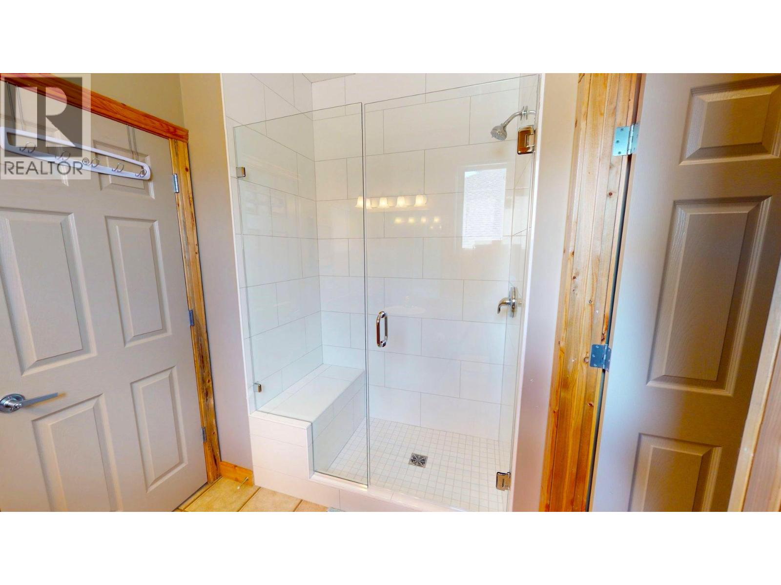 4886 RIDGE ROAD - 30