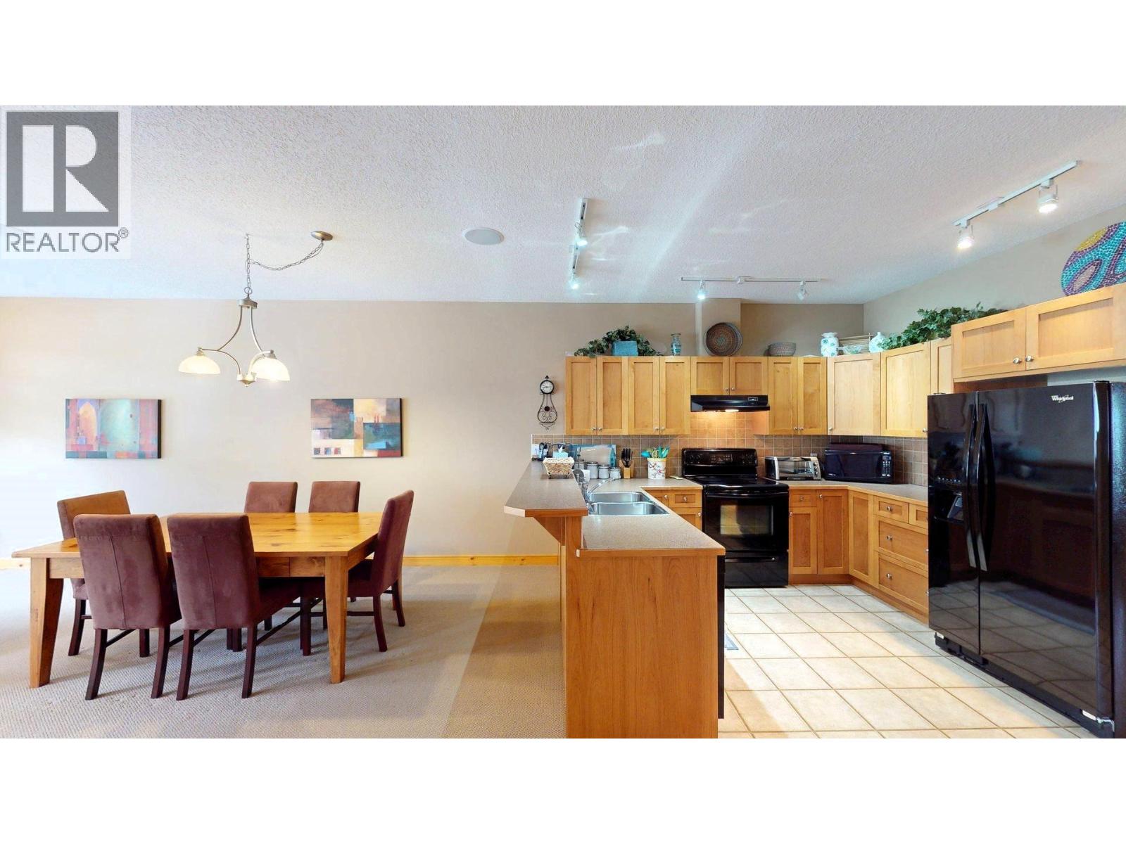 4886 RIDGE ROAD - 34