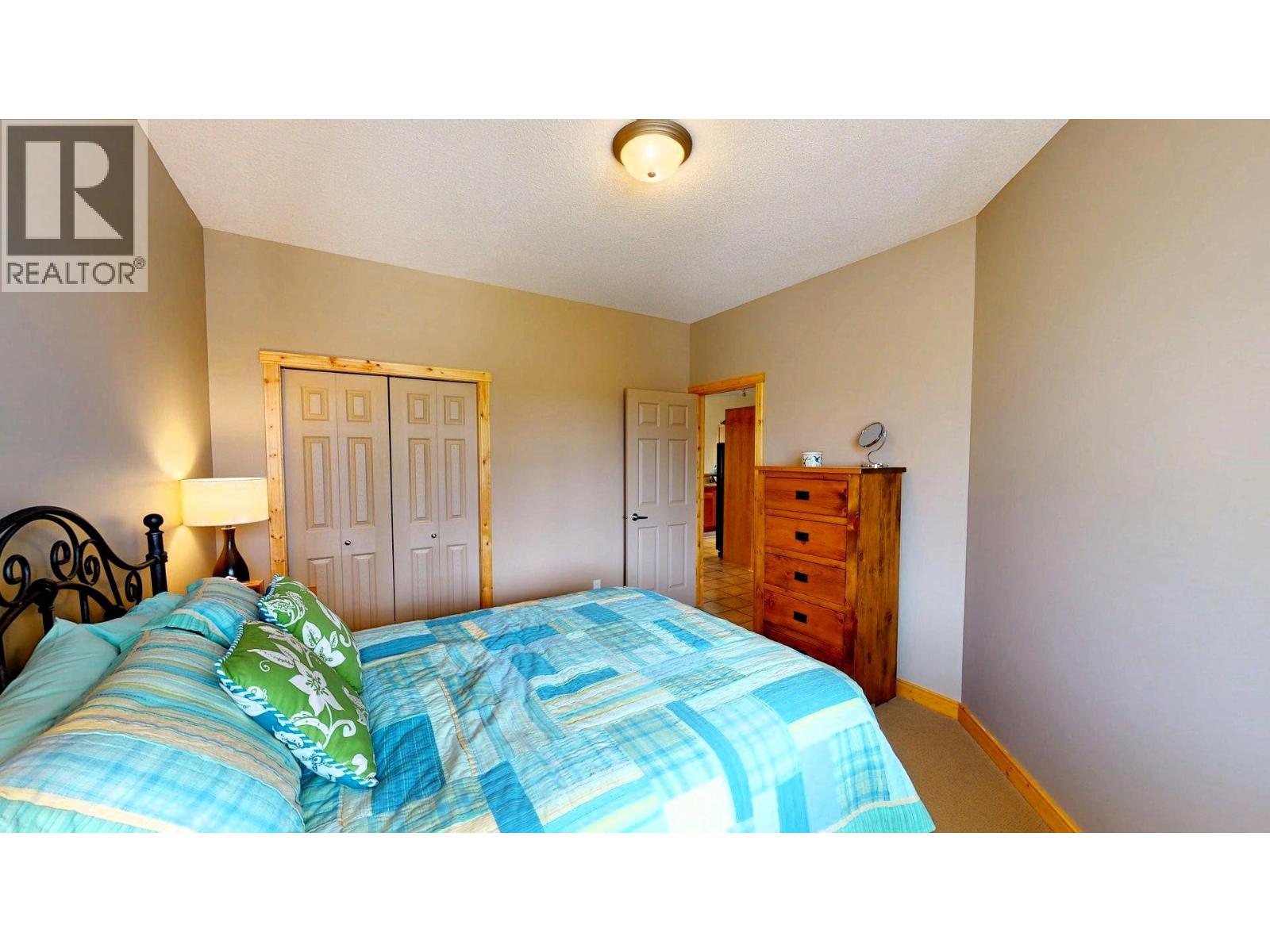 4886 RIDGE ROAD - 40