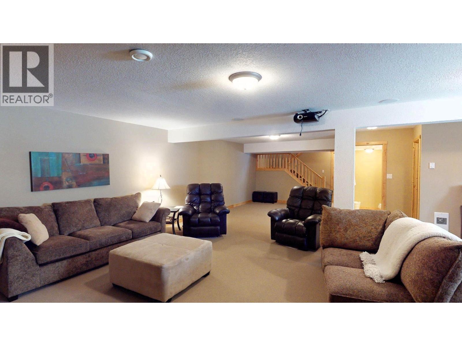 4886 RIDGE ROAD - 51