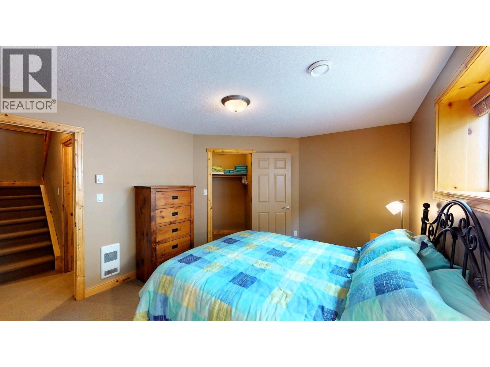 4886 RIDGE ROAD - 61