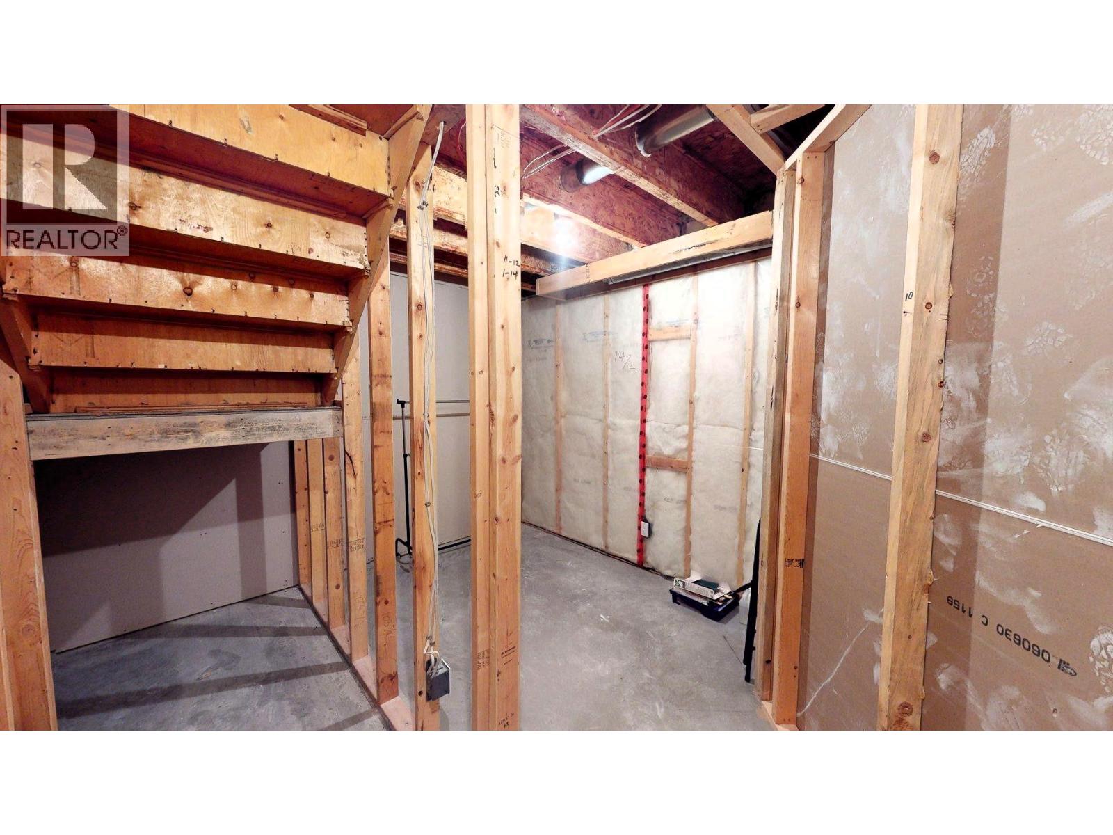 4886 RIDGE ROAD - 62