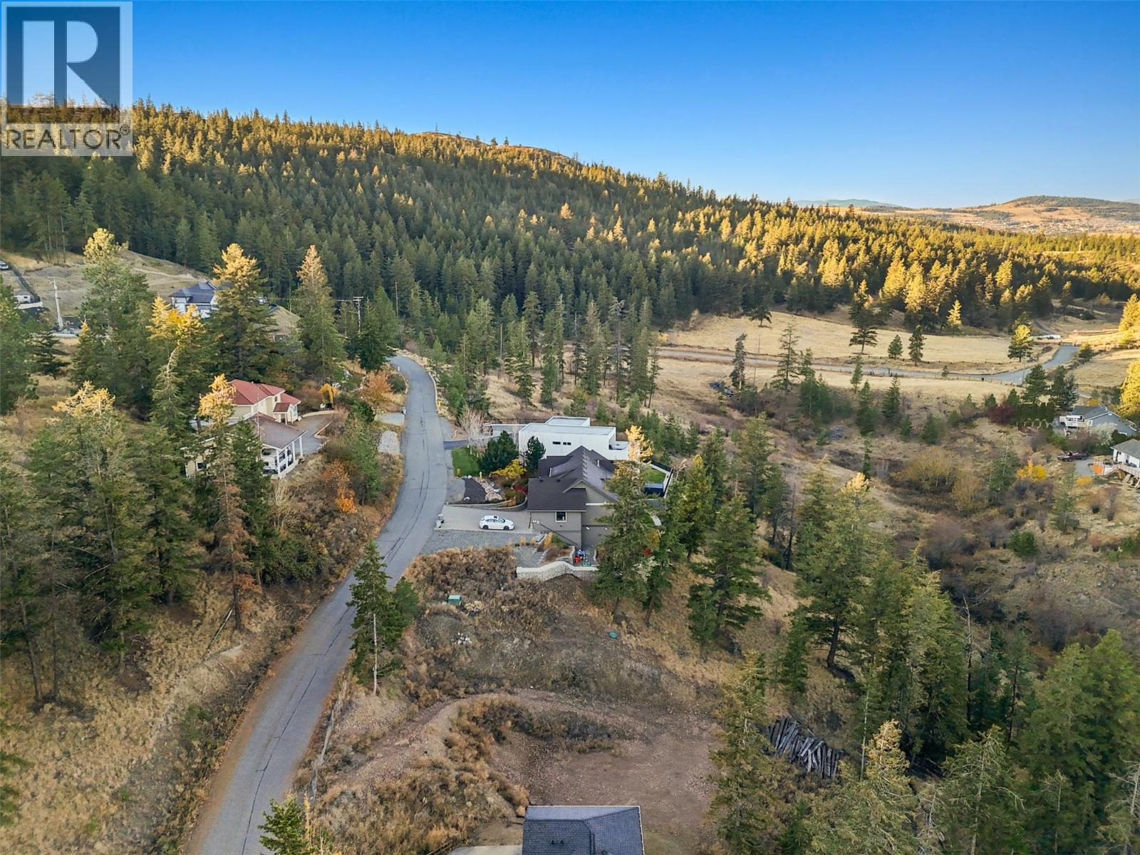 2069 HIGH SCHYLEA Drive, Kamloops