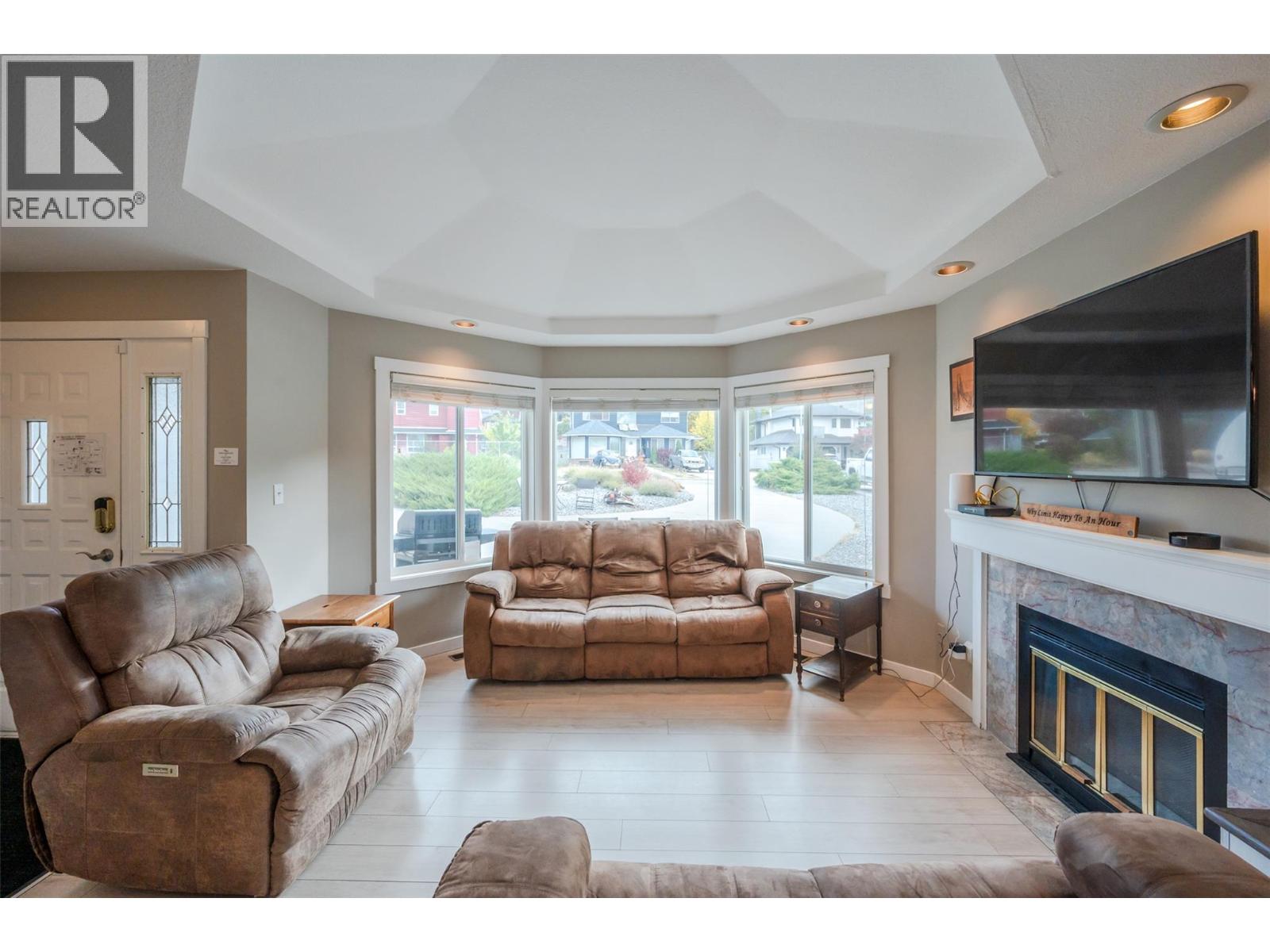 138 EVERGREEN Crescent - 3