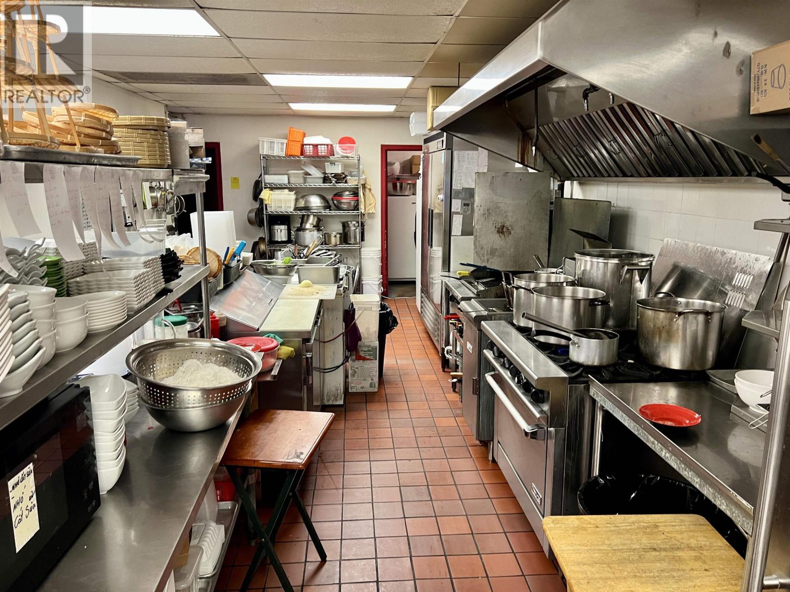 5937 HASTINGS STREET - Photo 3 of 3, Burnaby, British Columbia