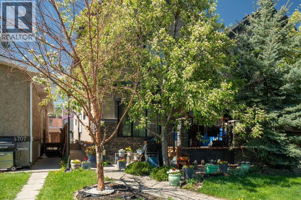 Single Family House for Sale in    Avenue NW Montgomery Calgary 