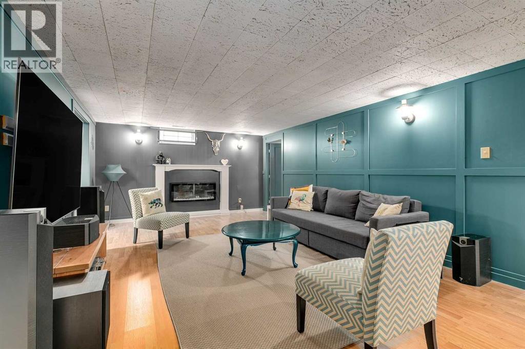 Single Family House Bungalow for Sale in  Sacramento Place SW Southwood Calgary 