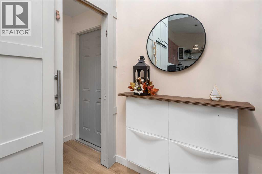 Single Family House Bi-level for Sale in  Woodbine Boulevard SW Woodbine Calgary 