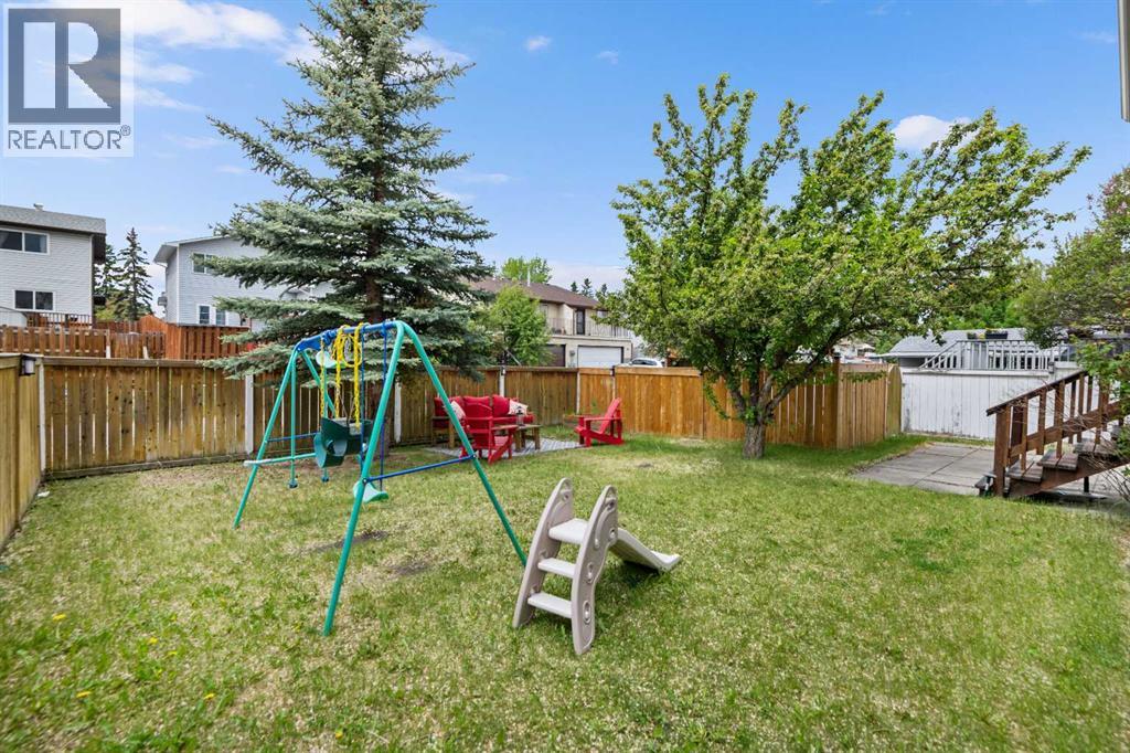 Single Family House Bi-level for Sale in  Woodbine Boulevard SW Woodbine Calgary 